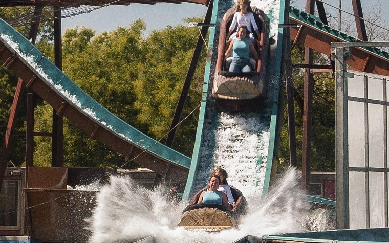 Six Flags plans to open a theme park in Oaxtepec, Mexico. next year. Six Flags plans to open a theme park in Oaxtepec, Mexico. next year.