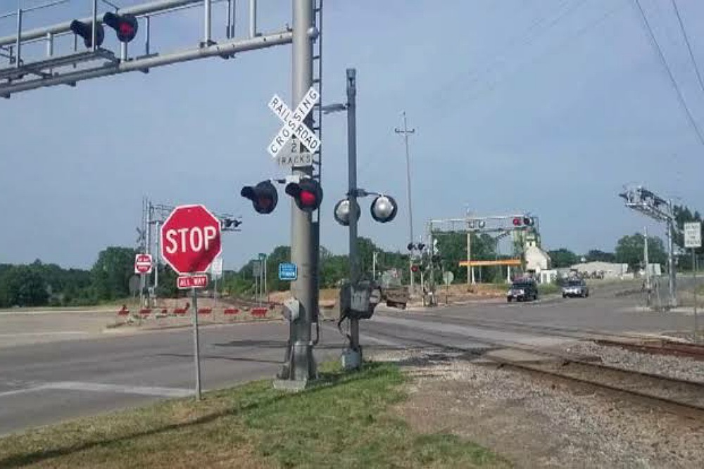 CSX Permanently closing rail crossing
