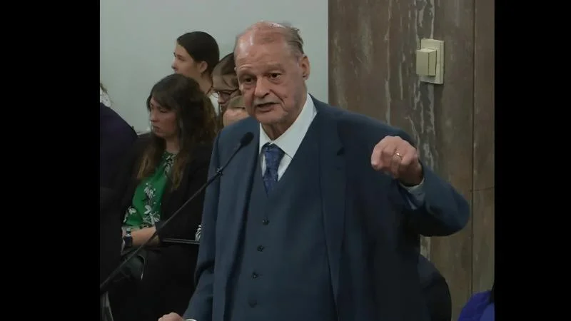 Arizona schools risk losing federal funds over DEI program compliance Arizona schools risk losing federal funds over DEI program compliance