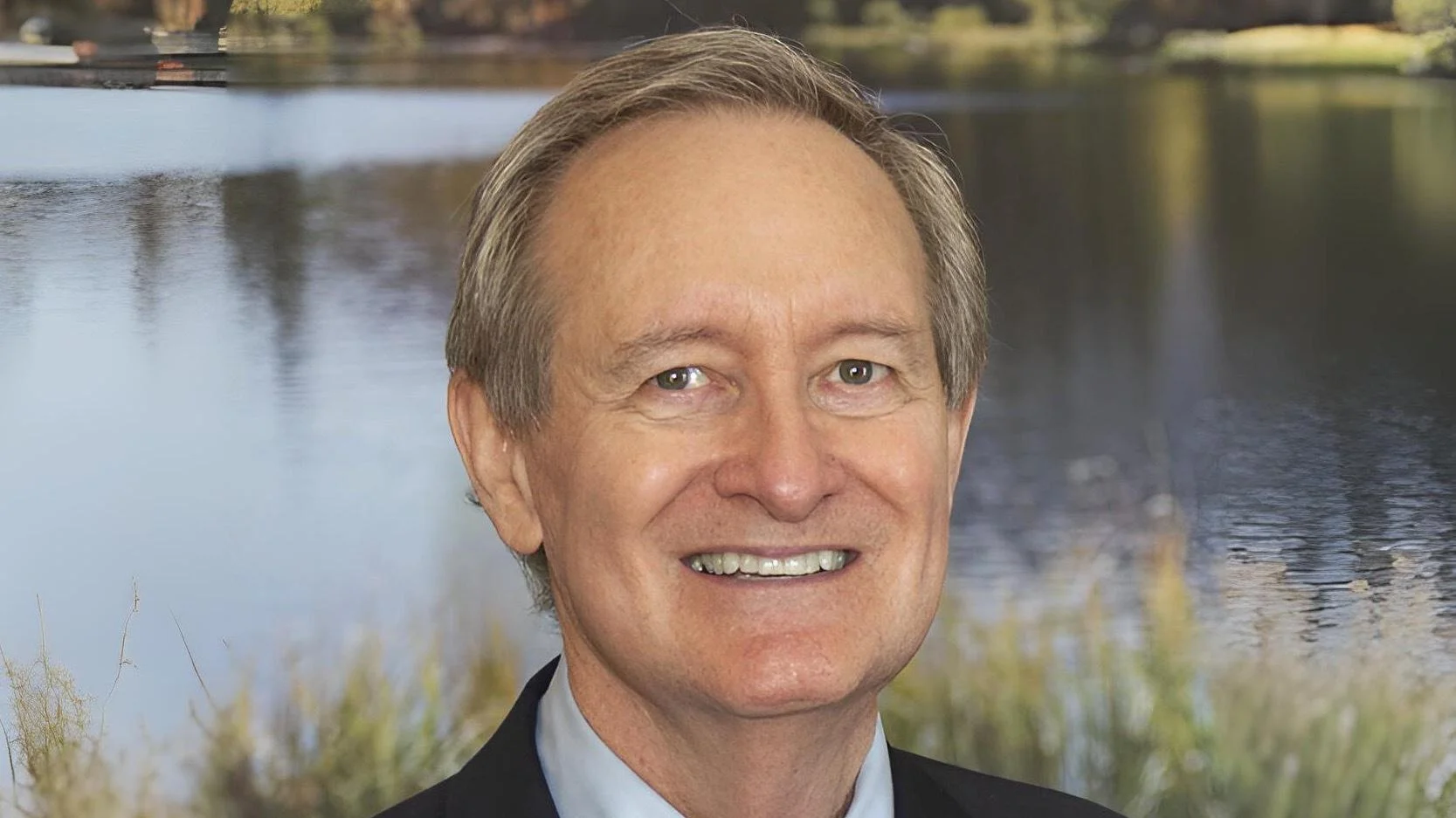 Senator Mike Crapo addresses vehicle standards legislation and highlights intern program