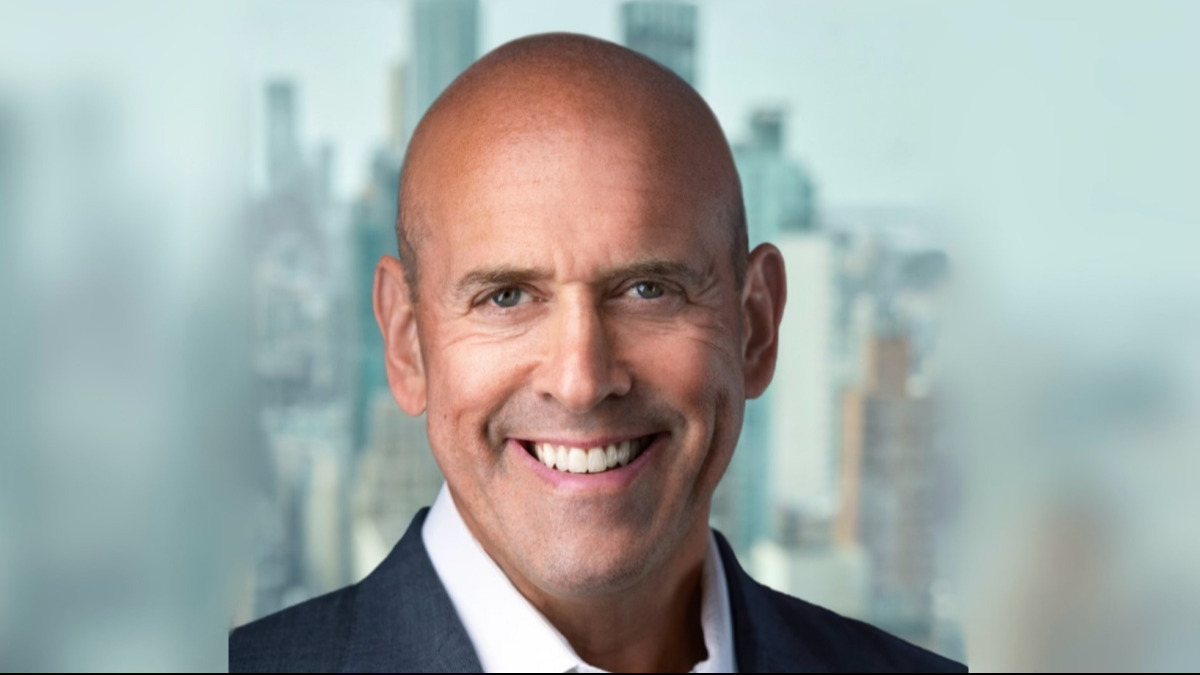Harvey M. Schwartz - Chief Executive Officer and Director - https://www.carlyle.com Harvey M. Schwartz - Chief Executive Officer and Director - https://www.carlyle.com