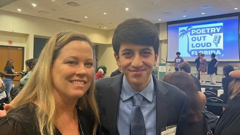 Vaghefi ’26 Finishes in Top 10 at State Poetry Out Loud