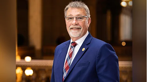 Governor signs law to restrict CDLs for illegal immigrants in Indiana