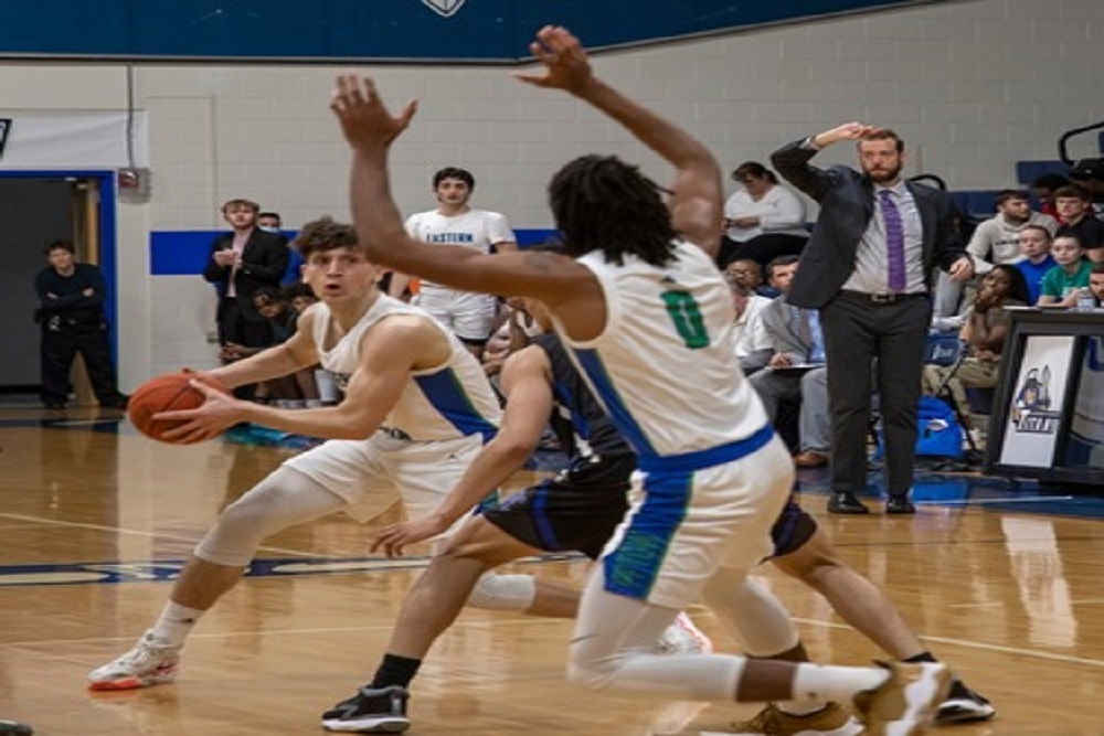 Men’s basketball team to honor 1999-2000 team during Saturday’s game