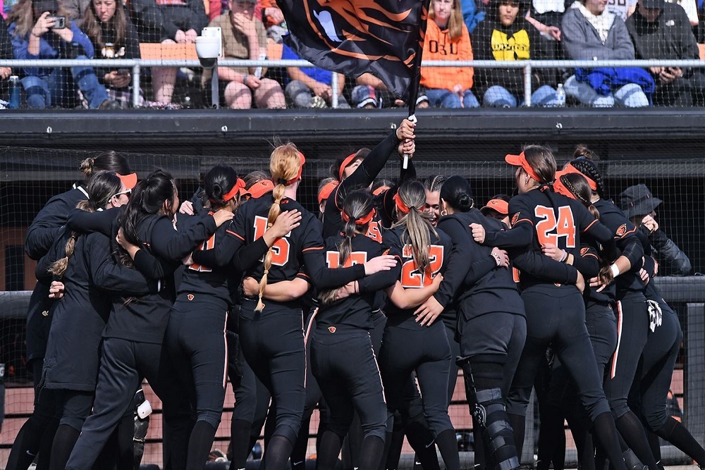 Beavers Continue Pac-12 Play in Seattle