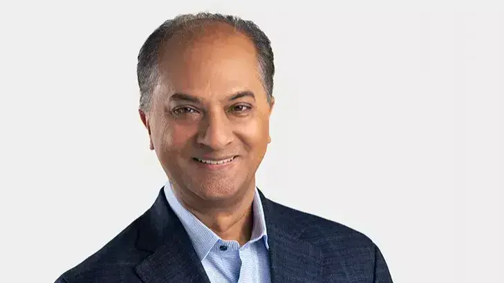 University honors top educators with annual Faculty Awards