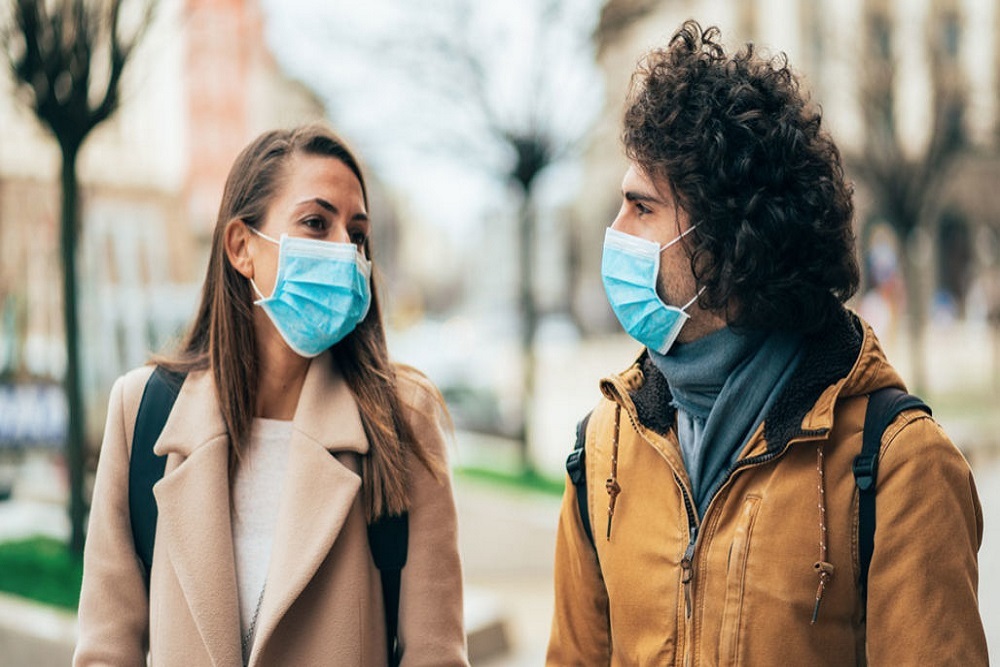 How to Talk to Your Vaccine-Hesitant Friends About Getting Vaccinated Against COVID-19