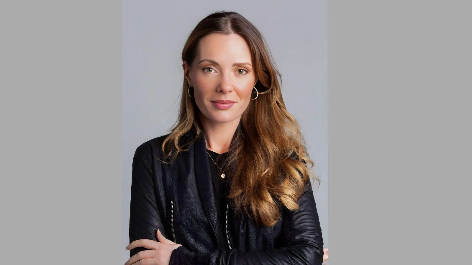 Vikki Tobak, Guest Curator Vikki Tobak, Guest Curator