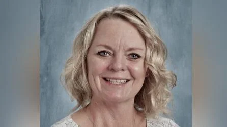 How many students were enrolled in Howards Grove School District in 2024-25 school year?