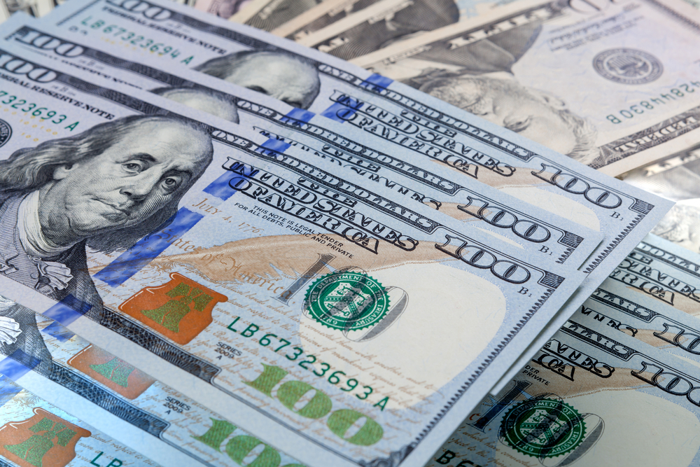 Stations with the cheapest midgrade gas in Hawthorne for the week of October 14-20