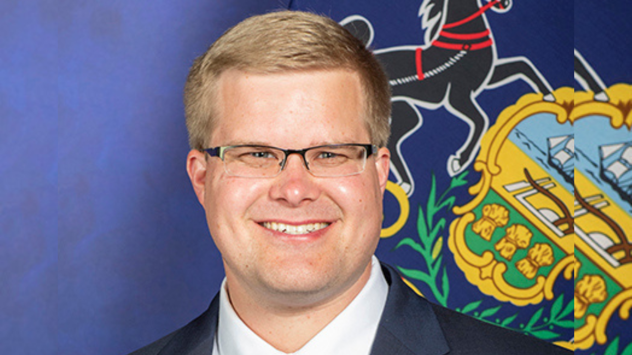 Legislators host document shredding event in Mechanicsburg