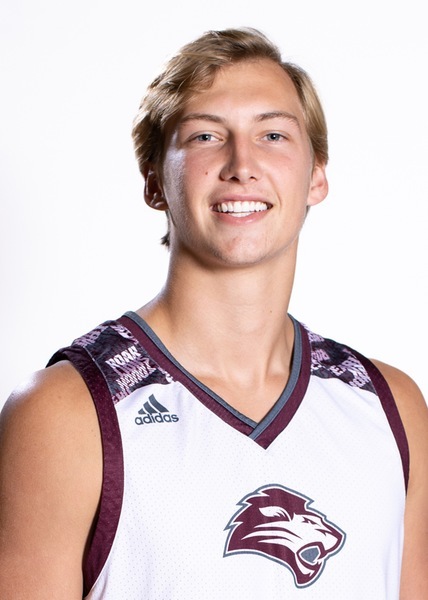 Freed-Hardeman University Timely buckets lead Lions to victory over Tigers
