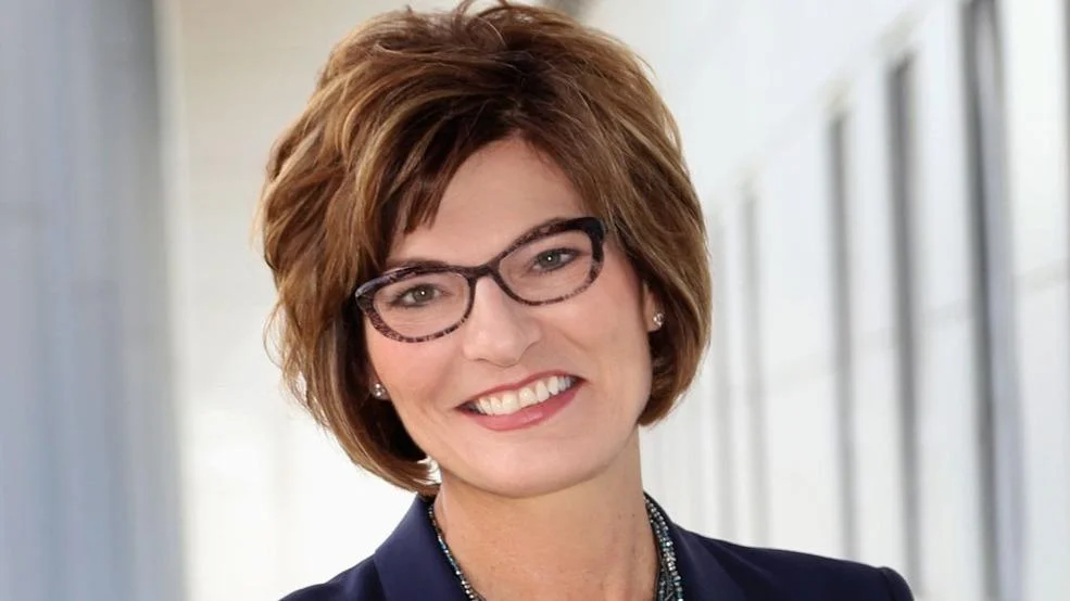 Dr. Brenda Hellyer Chancellor - San Jacinto Community College