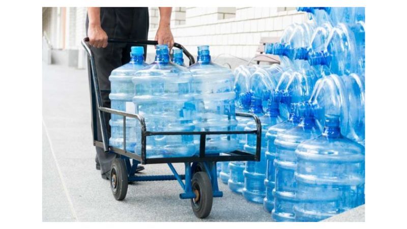 Announcement regarding transport pallets of water