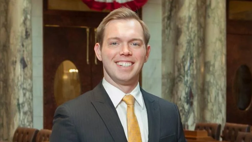 Rep. Neylon authors Wisconsin Assembly bill to mandate administrative code expiration