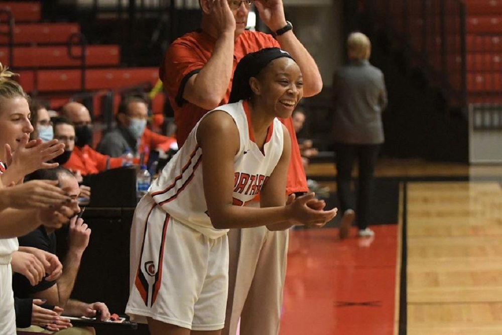 Firebirds Win Third-Straight Road Game, Defeating UW-Stevens Point 62-52