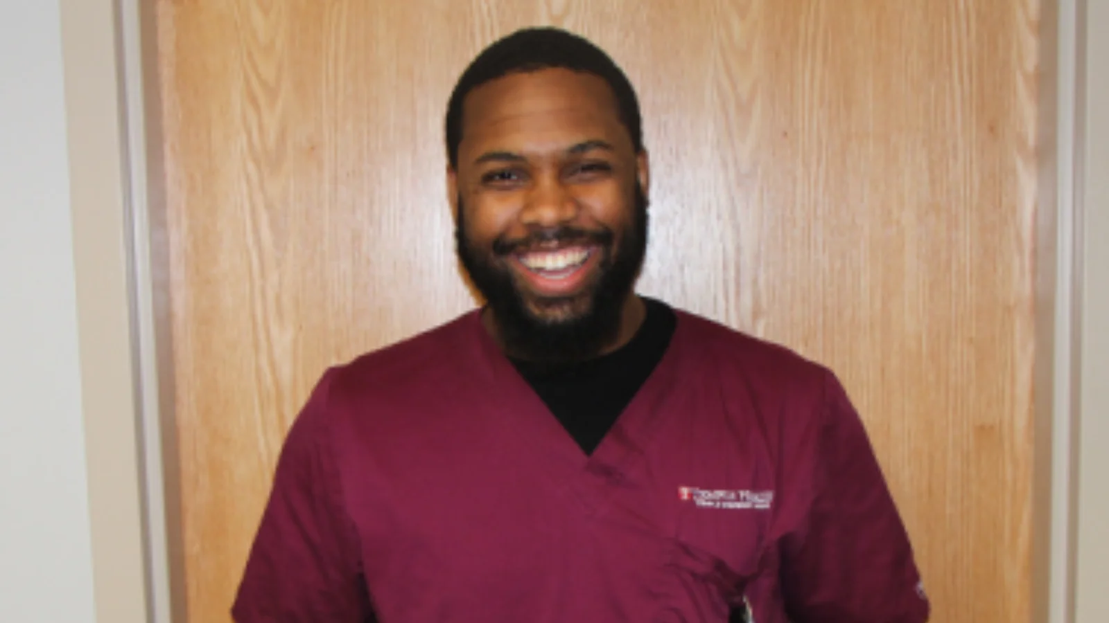 Zaahir Mcgough receives service excellence award at Temple University Hospital – Main Campus
