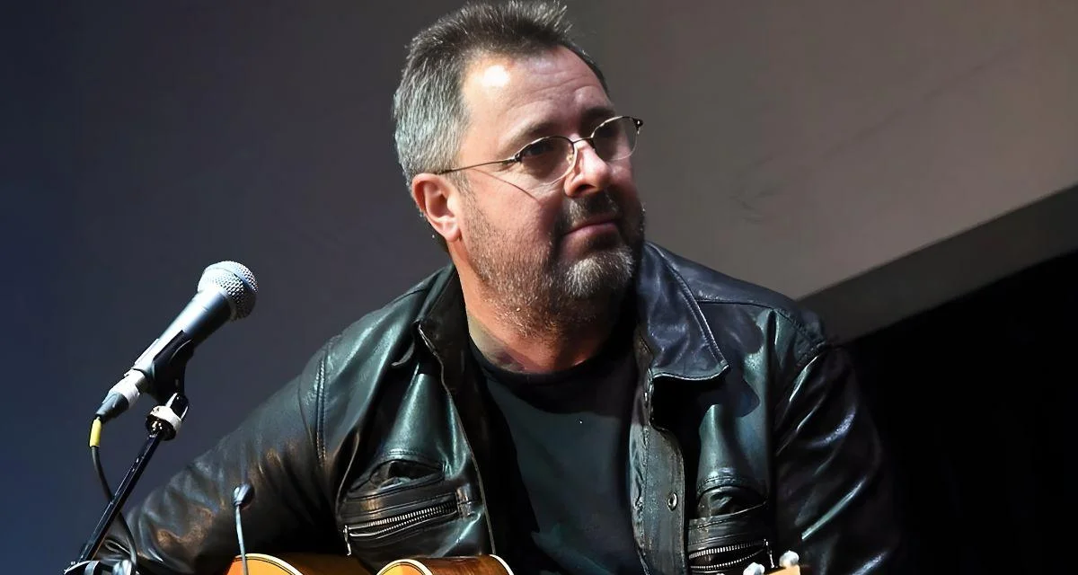 Vince Gill announces Athens stop on “50 Years From Home” tour