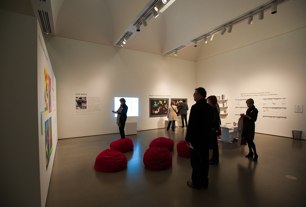 Free Tour: Art Deco Glass from the David Huchthausen Collection on Feb 3 Free Tour: Art Deco Glass from the David Huchthausen Collection on Feb 3