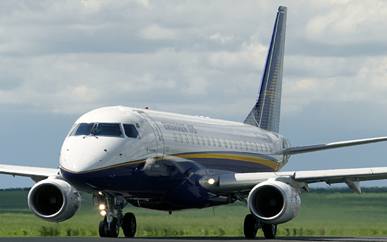 Brazil´s Embraer sells 19 E175 airplanes to Skywest for 3.6 million