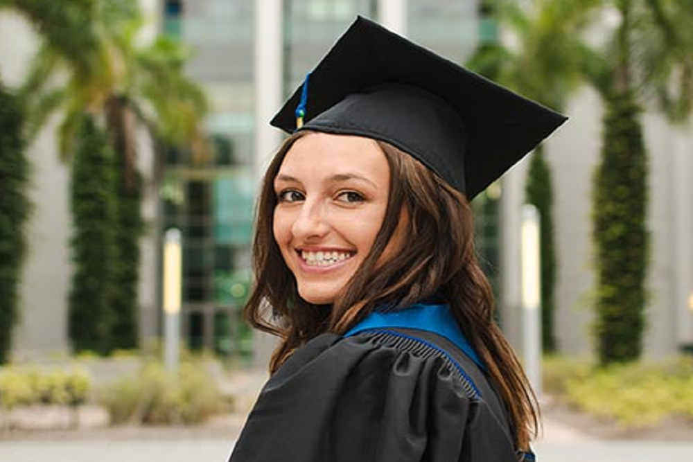 Outstanding graduates inducted into FGCU Hall of Fame