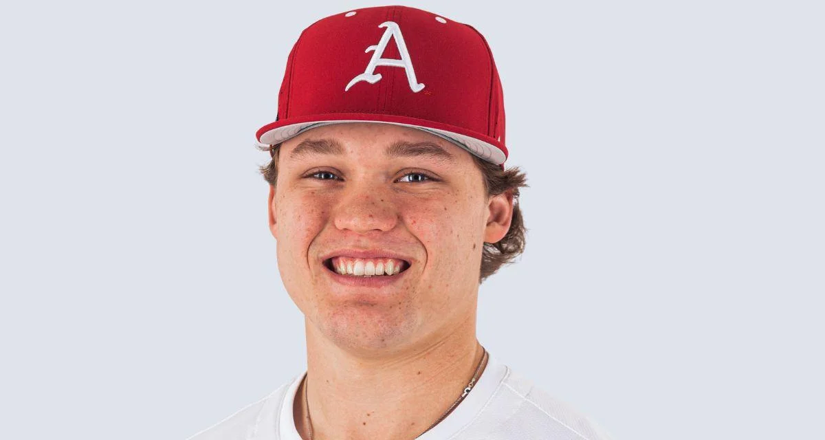 Arkansas falls to Georgia in high-scoring baseball series finale
