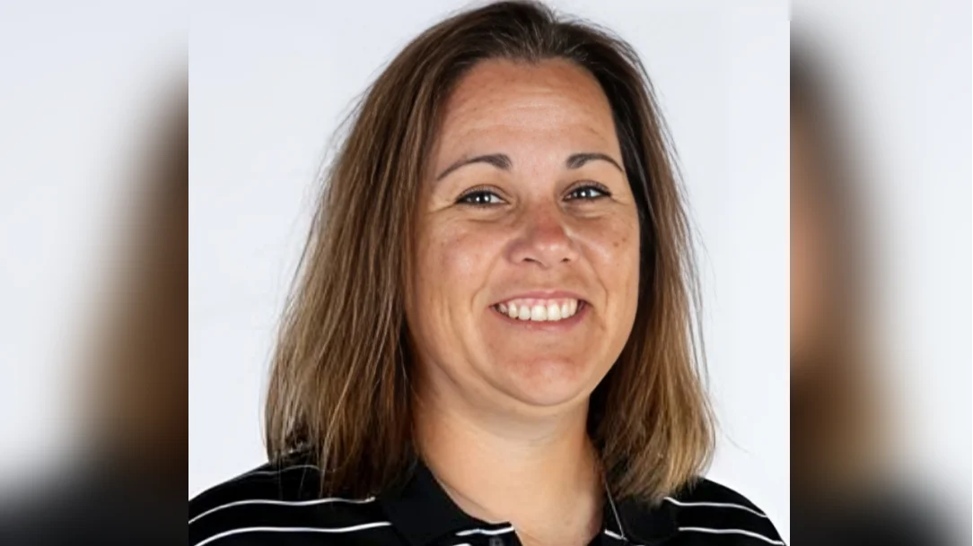 Stefanie Golan Head Coach