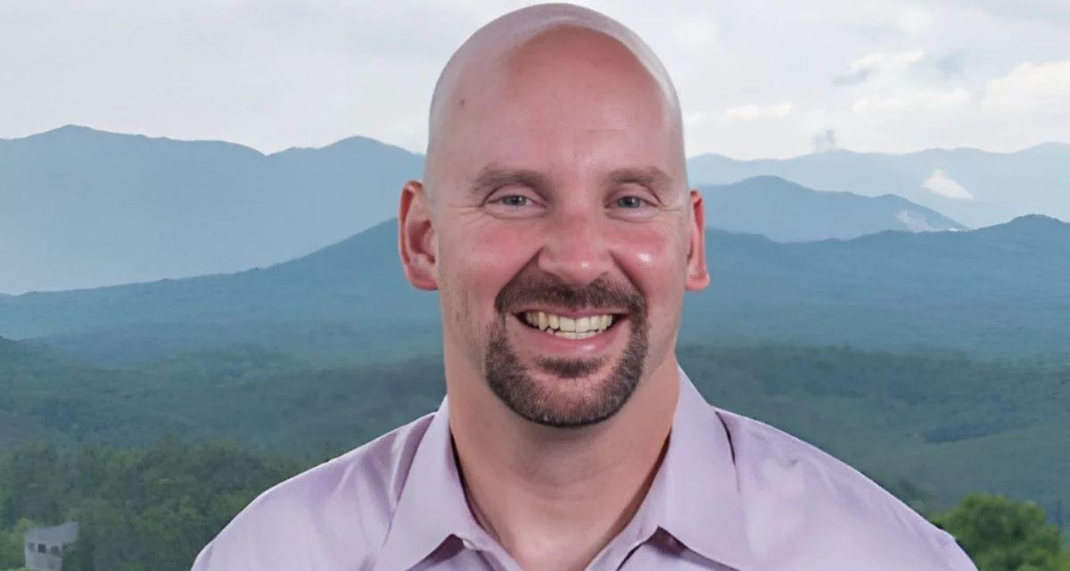 North Carolina Registers of Deeds authorized to issue adoptive birth certificates