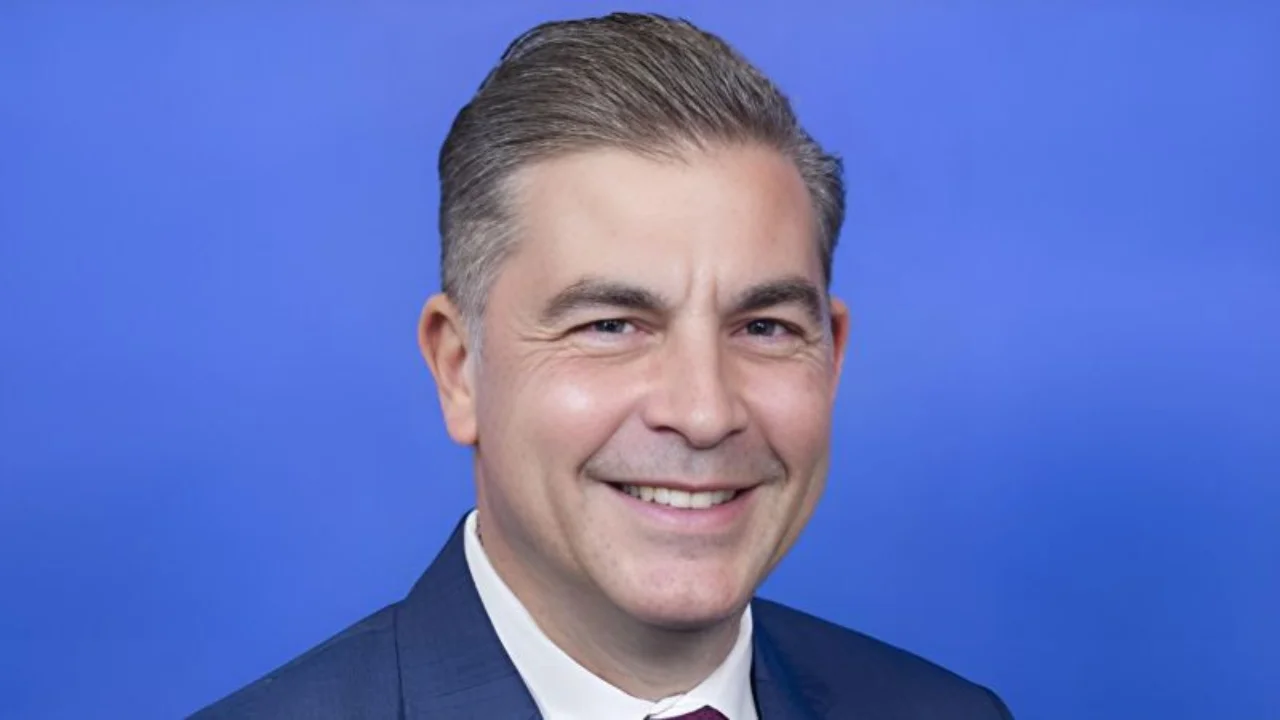 Mike Carey introduces infertility treatment tax credit and honors local figures