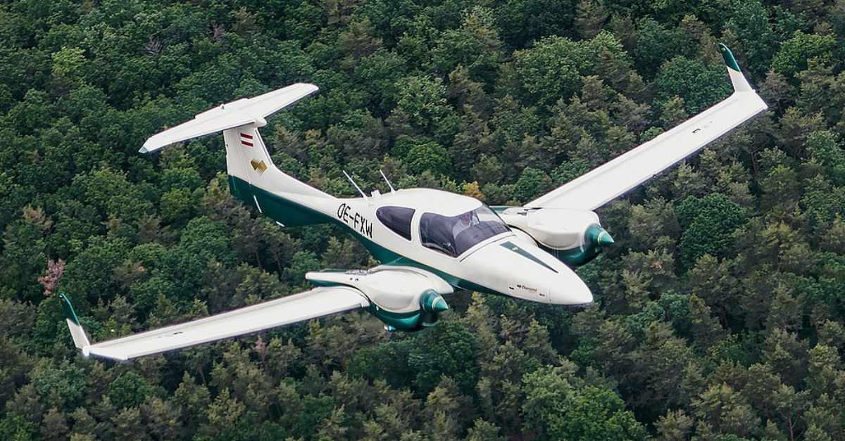 Diamond DA42