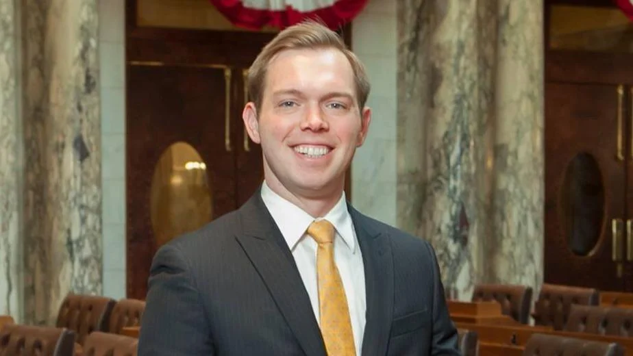Rep. Neylon criticizes DHS rule changes affecting parental terminology