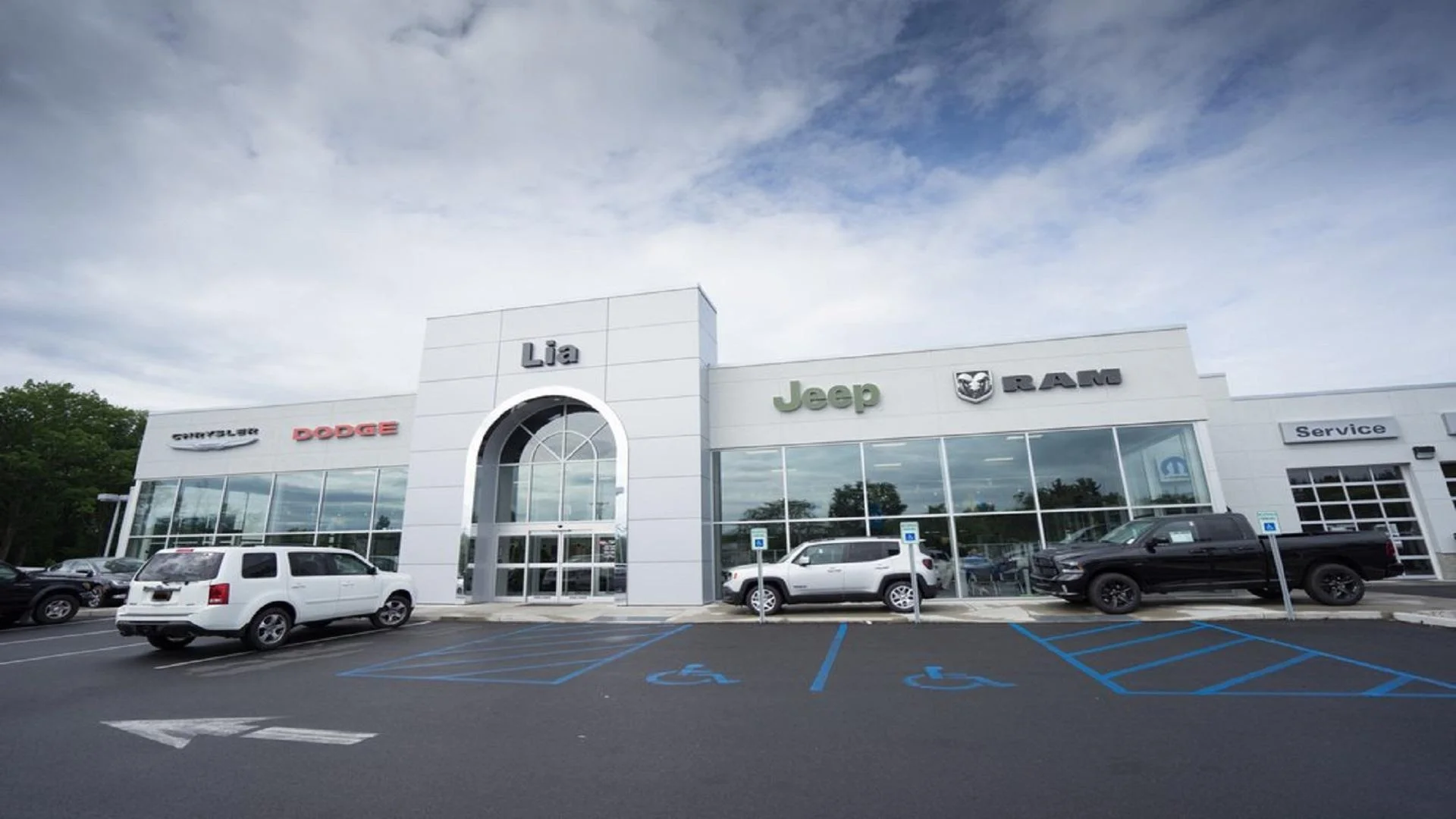 Lia CJDR Schenectady to President Trump: ‘Customers were not willing to buy electric vehicles’ Lia CJDR Schenectady to President Trump: ‘Customers were not willing to buy electric vehicles’