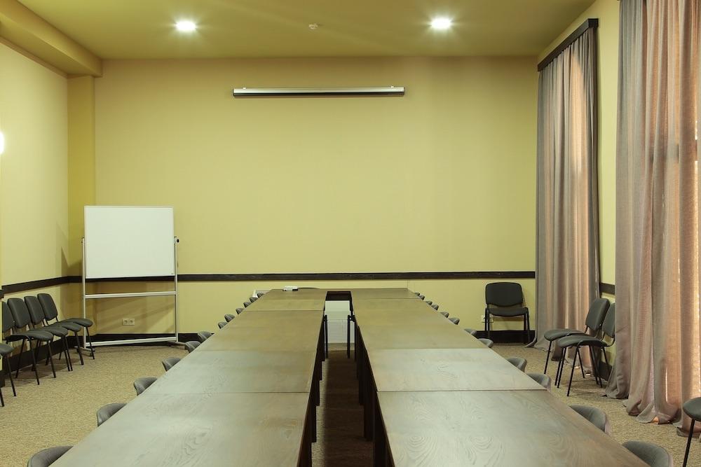 AD-Hoc Future Design Committee to be held January 6