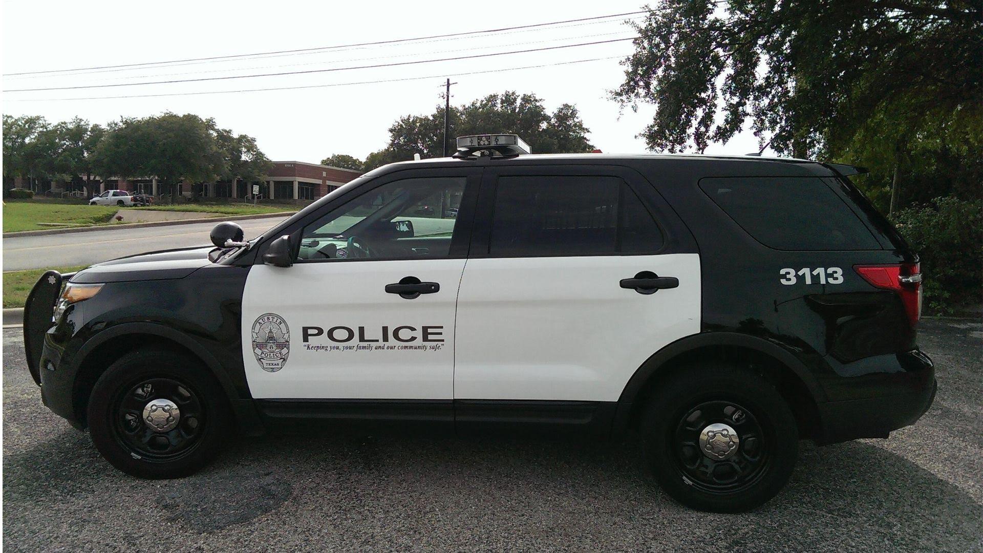 Pedestrian killed in hit-and-run on West William Cannon Drive