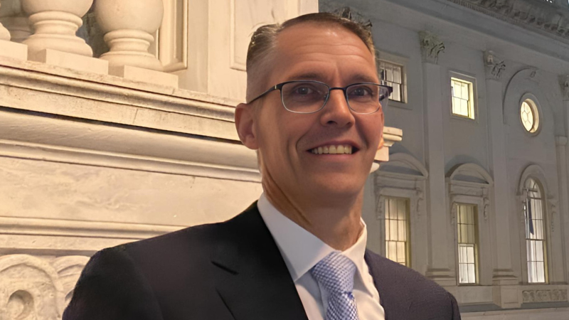 Feenstra Votes to Override President Biden’s Veto of Republican Resolution to Stop His Student-Loan Bailout