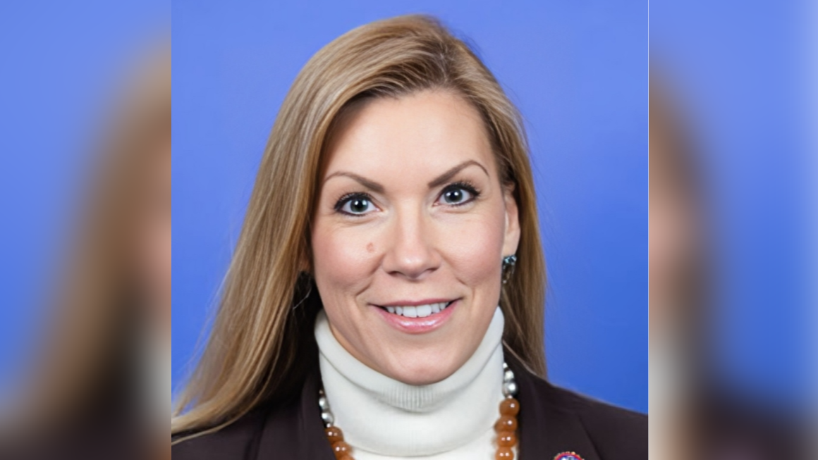 Van Duyne communicates legislative priorities and collaborations on Twitter