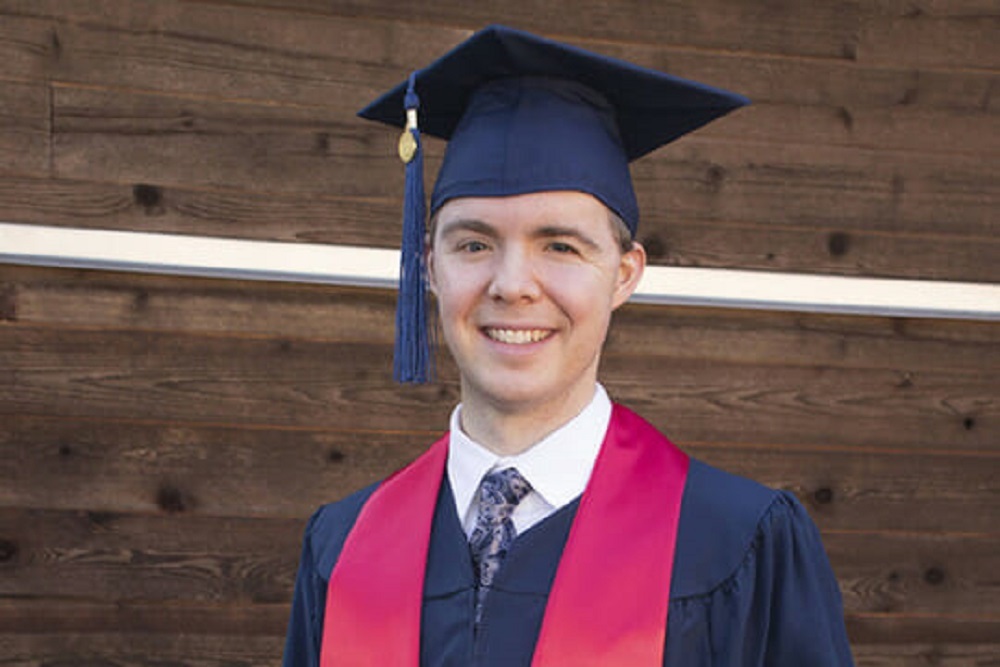 Young stroke survivor celebrates graduation, uses online courses as part of his therapy Young stroke survivor celebrates graduation, uses online courses as part of his therapy