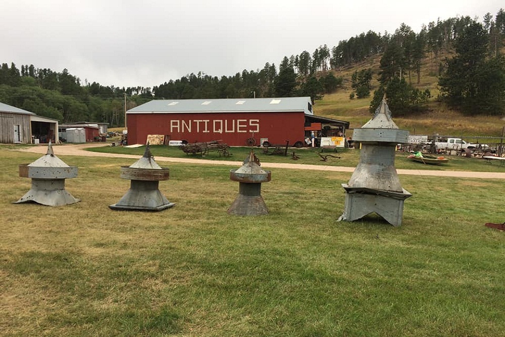 Outdoor Vintage Show and Flea Market