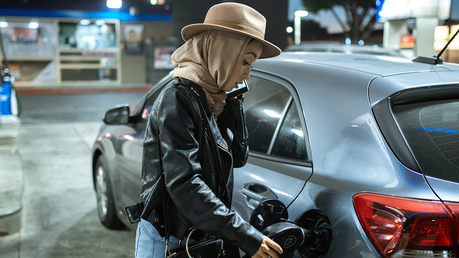 Motorists in Arizona will spend 6 more on gas than they did a year ago, with the average price for a gallon of gas in the state at .86.