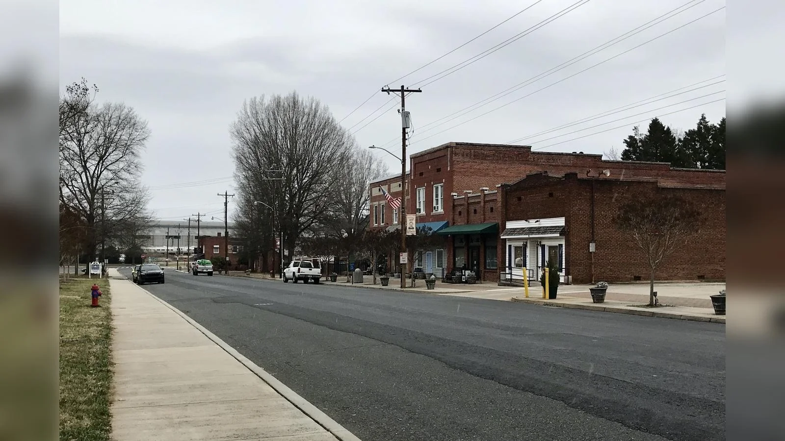 Badin - wikipedia.org