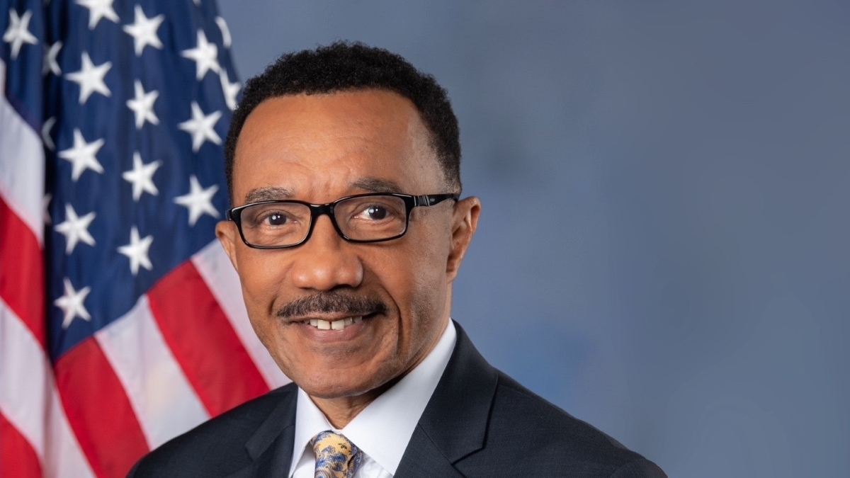 Rep. Mfume votes to count illegal aliens towards seats in Congress Rep. Mfume votes to count illegal aliens towards seats in Congress