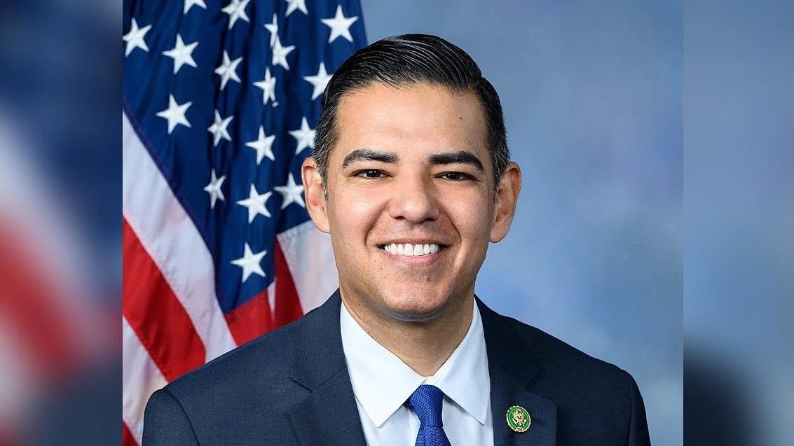Robert Garcia U.S. House of Representatives from California%27s 42nd district - Official U.S. House Headshot