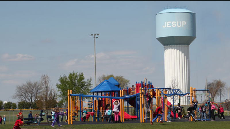 Jesup City Council discusses proposed community recreation building project