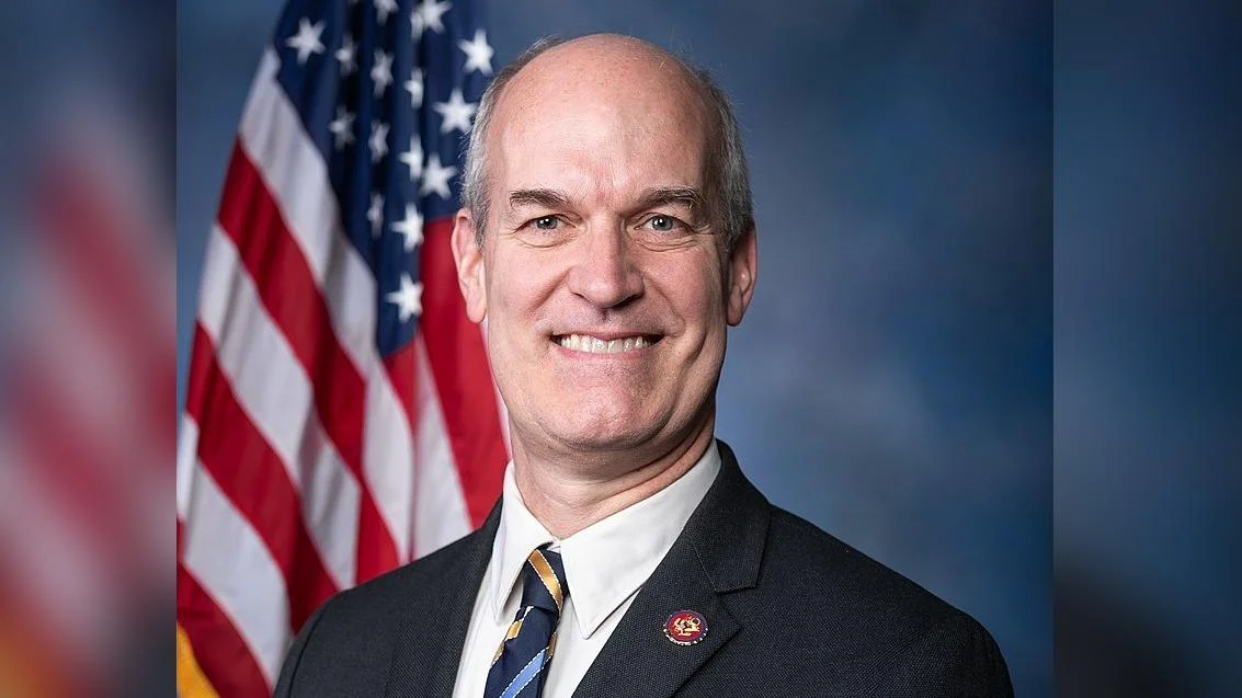 Rick Larsen calls for immediate action on critical issues via social media