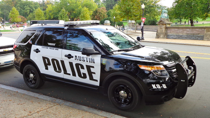 Austin police investigate fatal crash on E. US 290 Hwy EB