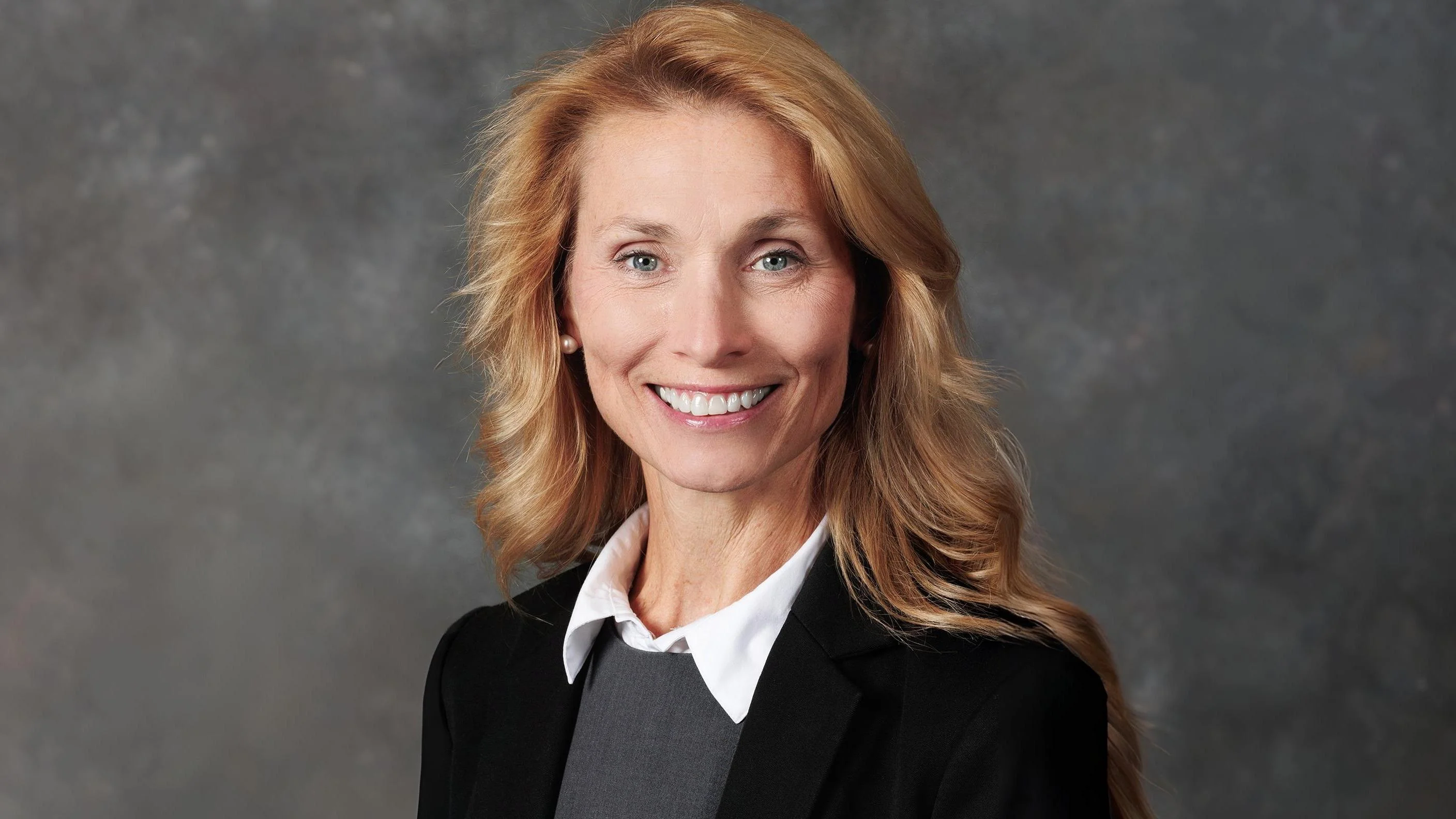 State Sen. Christy Armendariz voted Yes on LB955, allowing pharmacist agreements with physician assistants