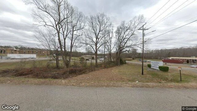 197 Hospital Drive, Camden, TN 38320