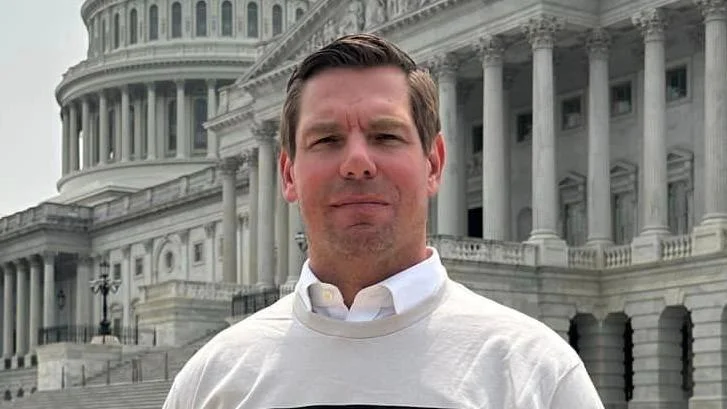 Eric Swalwell discusses Fox News and Trump’s policies in recent tweets