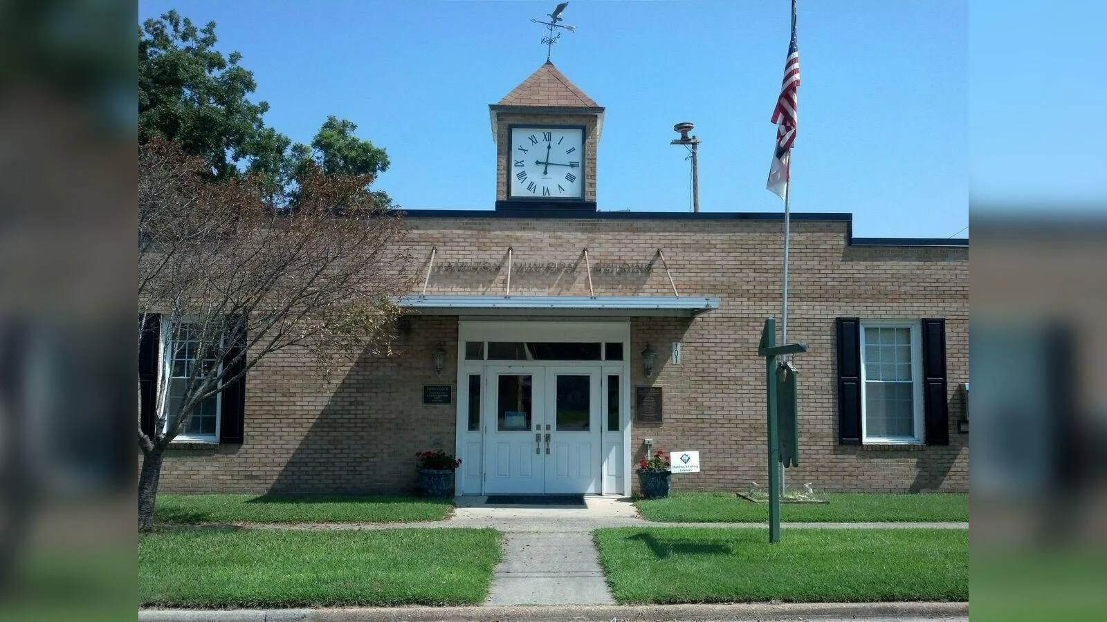 Hamilton - wikipedia.org