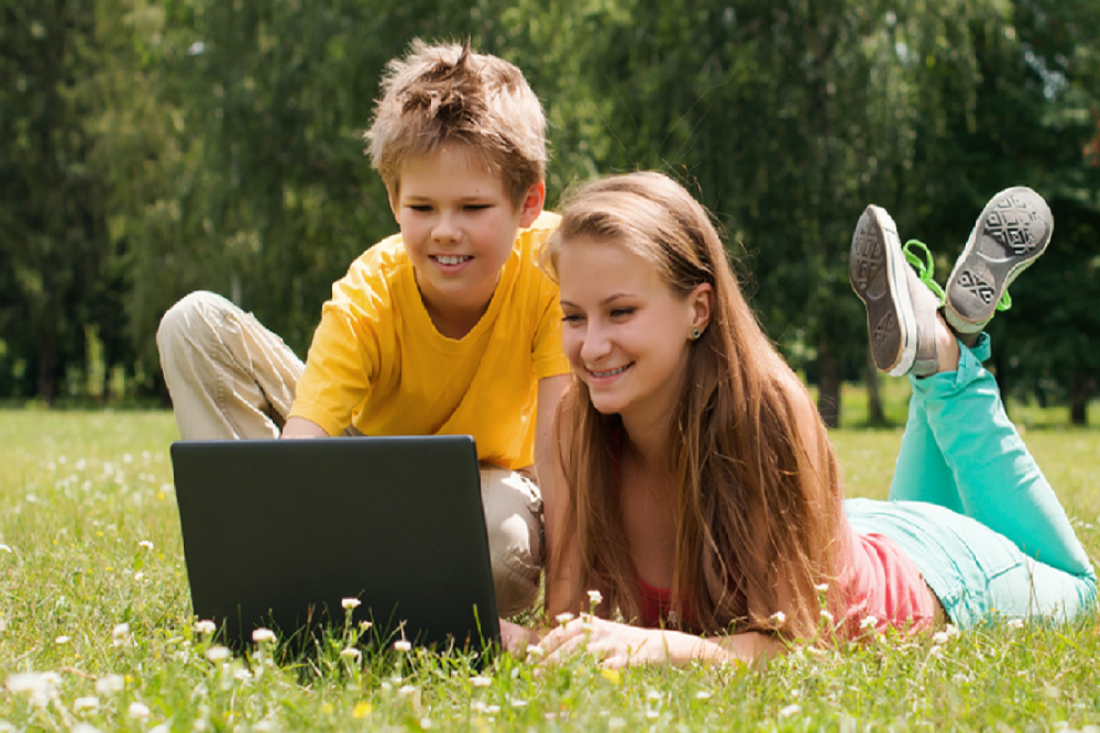 UNIVERSITY OF ADVANCING TECHNOLOGY: Back to ‘School’ Safety: Online Tips for Parents of Young Kids UNIVERSITY OF ADVANCING TECHNOLOGY: Back to ‘School’ Safety: Online Tips for Parents of Young Kids